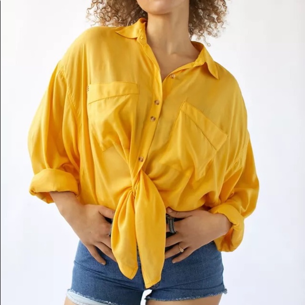 NWOT BDG Kenny Buttondown Shirt in Yellow